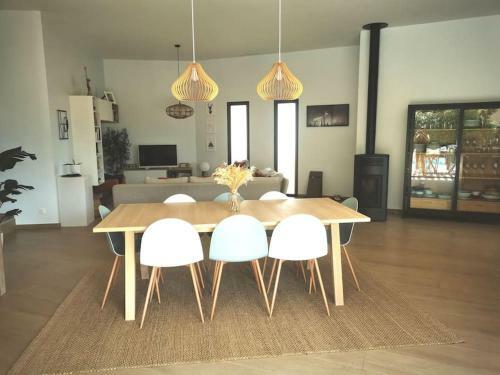 Magnifique Villa Climatis�e � 15min de La Mer