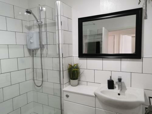 Beautiful 2-bed Seaview Apartment In Plymouth