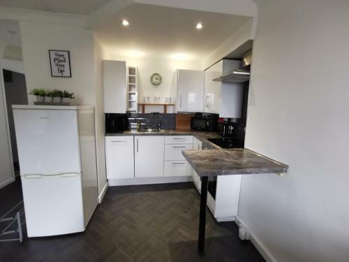Beautiful 2-bed Seaview Apartment In Plymouth