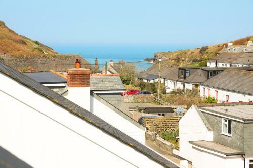 The Lookout Port Isaac Bay Holidays
