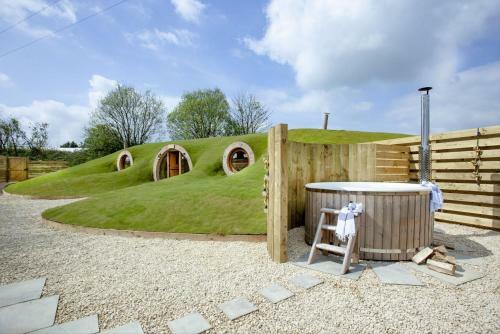 Quackers Hobbit House, The Little Shire, Nr Wells