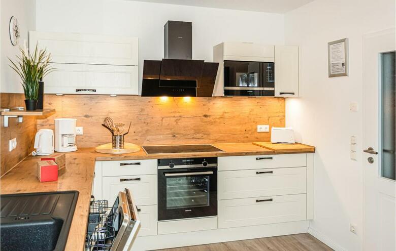 Awesome Home In Kl�tz With Sauna And 4 Bedrooms