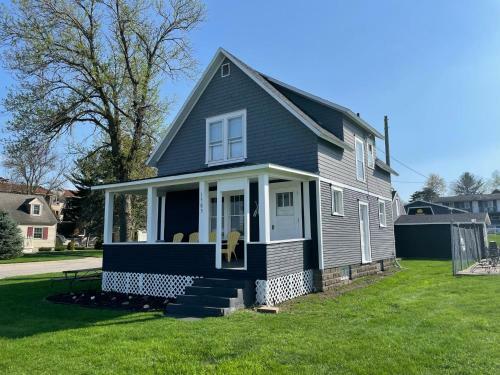 3 Bedroom House With Lake Pepin Views With Access To Shared Pool