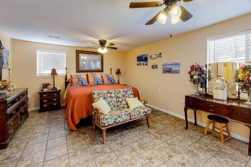 360 Cathy St