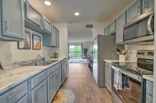 Apartamento Top-floor Unit With Balcony About 2 Mi To 76 Strip!