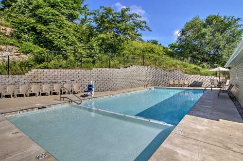 Apartamento Top-floor Unit With Balcony About 2 Mi To 76 Strip!