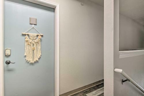 Apartamento Top-floor Unit With Balcony About 2 Mi To 76 Strip!