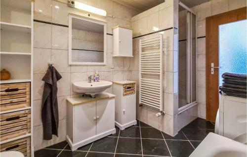 Stunning Home In Kranichfeld With Wifi And 2 Bedrooms