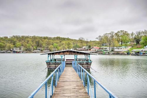 Lakefront Resort Cottage With Patio And Grill!
