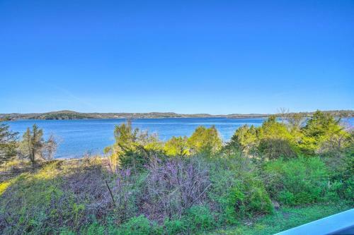 Apartamento Chic Hollister Condo With Table Rock Lake View!