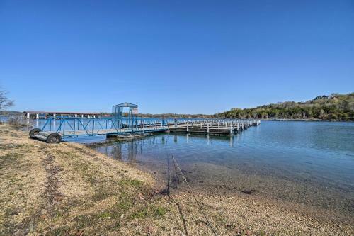 Apartamento Chic Hollister Condo With Table Rock Lake View!