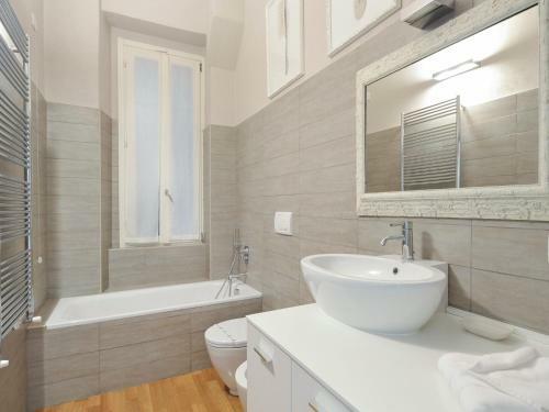 Crema Halldis Apartment