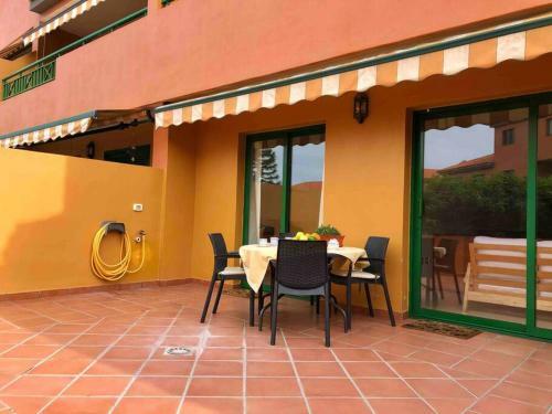 Luminoso Apartamento Con Piscina Y Parking
