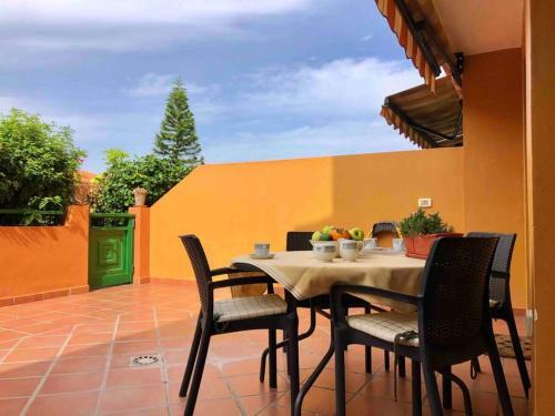 Luminoso Apartamento Con Piscina Y Parking