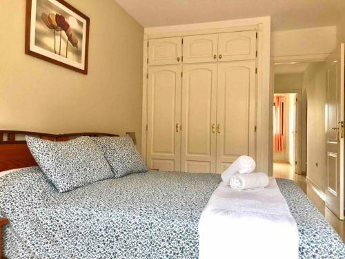 Luminoso Apartamento Con Piscina Y Parking