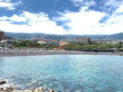 Apartamento Luminoso Con Terraza En Playa Jard�n