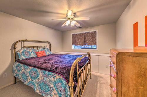 Lovely Cloudcroft Escape With Forest Views!