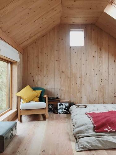 Secluded Off-grid Cabin In Easy Reach Of Edinburgh