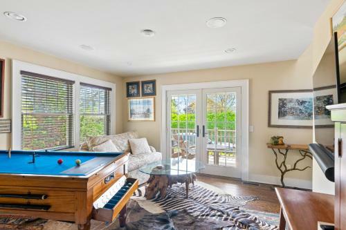 Fort Pond Paradise