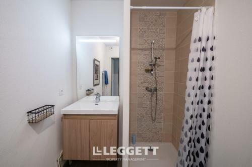 Nice Duplex Apartment With Garden And Terrace For 6 Persons