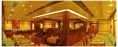 Hotel The Grand Regent