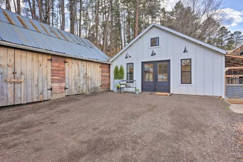Apartamento Rustic Rapid City Farmhouse With Mountain Views