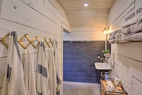 Apartamento Rustic Rapid City Farmhouse With Mountain Views