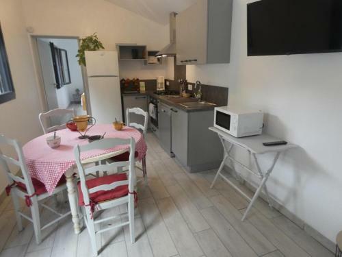 G�te L�on, 3 Pi�ces, 4 Personnes - Fr-1-360-715