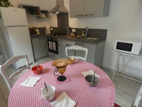 G�te L�on, 3 Pi�ces, 4 Personnes - Fr-1-360-715