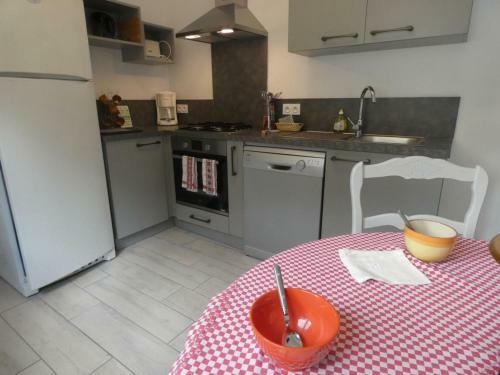 G�te L�on, 3 Pi�ces, 4 Personnes - Fr-1-360-715
