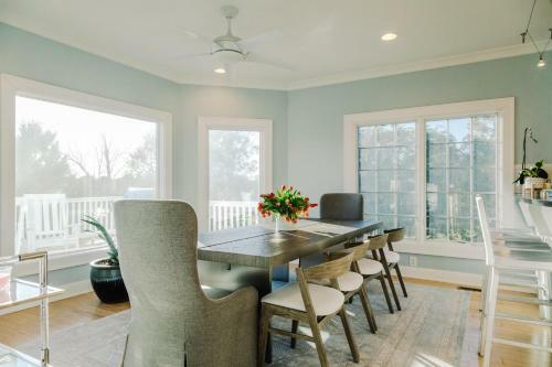 The Above Lakeside Retreat Nashville