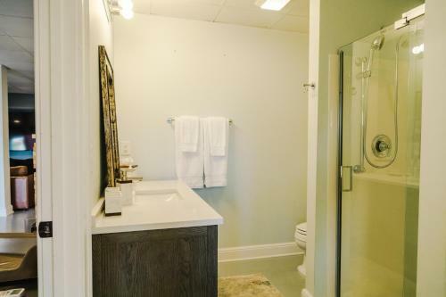 The Above Lakeside Retreat Nashville