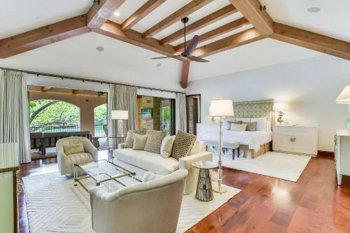 The Above Crown Jewel On Lake Austin