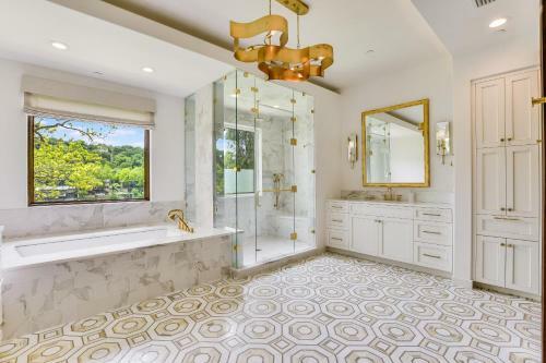 The Above Crown Jewel On Lake Austin