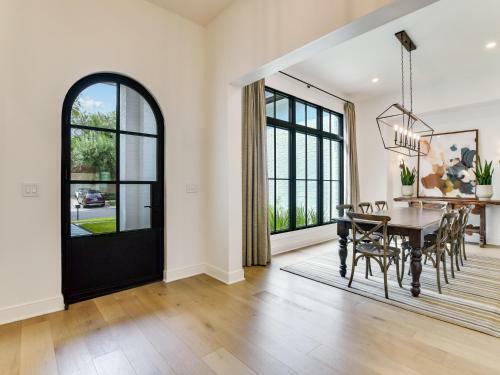 The Above Atx Escape