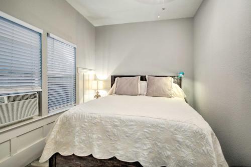 Boho Chic Dallas Duplex About 3 Mi To Downtown!