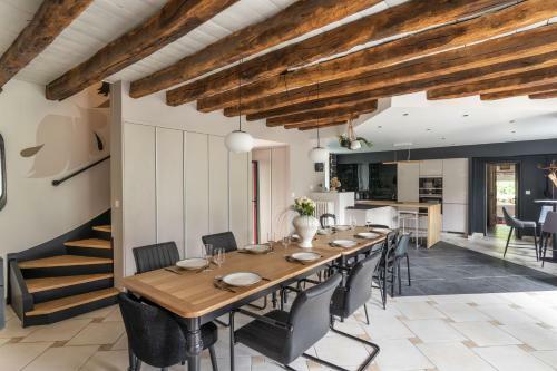 La Villa Du Golf - Avec Piscine Couverte Chauff�e Et Jacuzzi