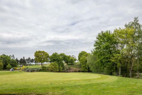 La Villa Du Golf - Avec Piscine Couverte Chauff�e Et Jacuzzi