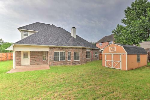 Family-friendly Woodway Home With Private Yard!