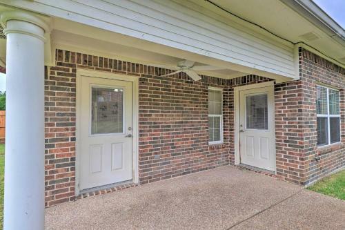 Family-friendly Woodway Home With Private Yard!