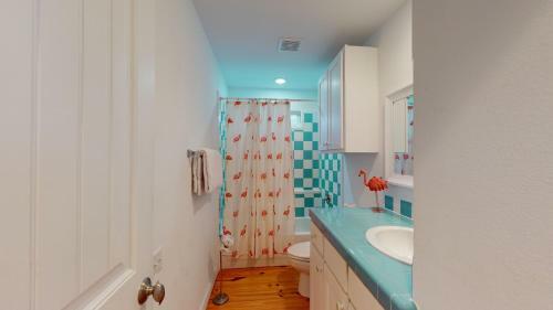 Villa Rp23 Fun Townhouse With Fiesta Decor, Shared Pool, Ample Parking