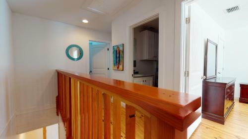 Villa Tc102 Townhome Located In Town, Close To Beach, Shared Pool