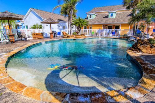 Parrot's Hideaway Townhouse