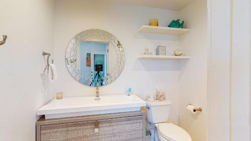 Villa Tp5 5br Townhome, Shared Pool, In Town, Near Beach