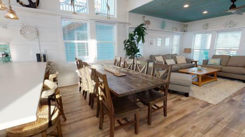 Vw64 Incredible 3 Story Gulf View Home With With An Elevator, Private Pool