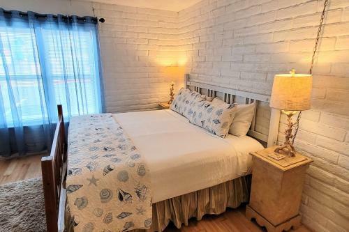 Sea Sands Condominium #103