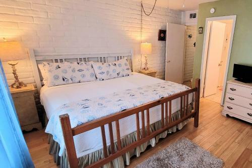 Sea Sands Condominium #103
