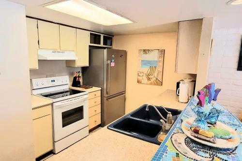 Sea Sands Condominium #103