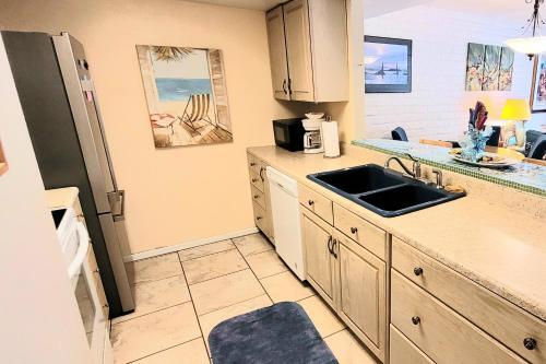 Sea Sands Condominium #103