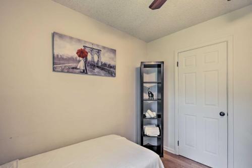 Idyllic Abode With Yard - Near Dtwn And Airport!